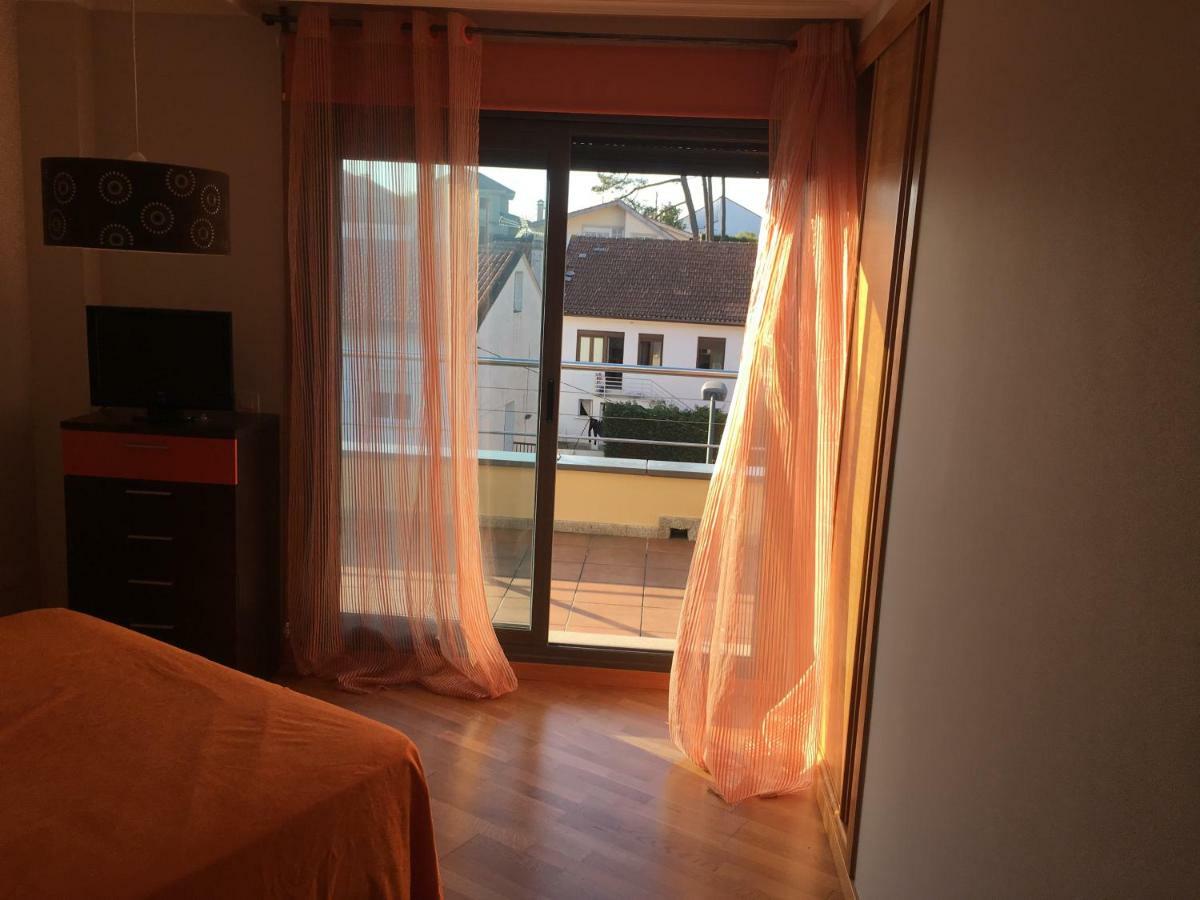Residencial Cabodeiro Apartment Isla de Arosa Bagian luar foto